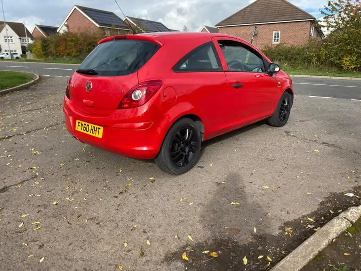 Vauxhall Corsa 2010 photo 4