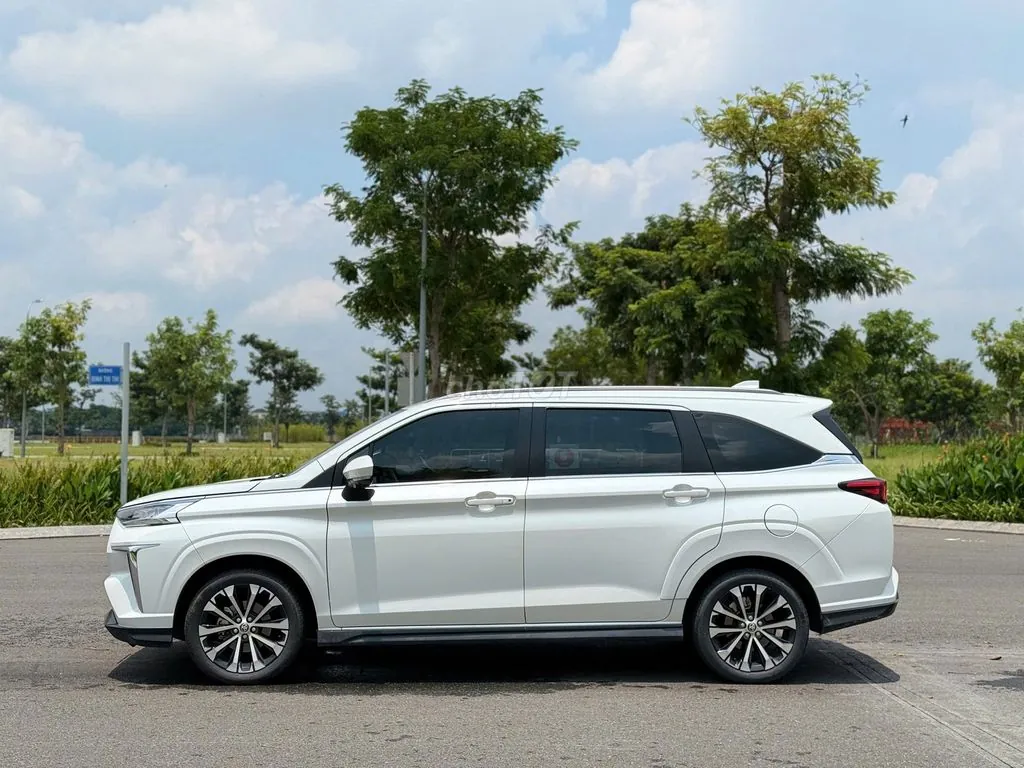Toyota Veloz 2023 photo 3