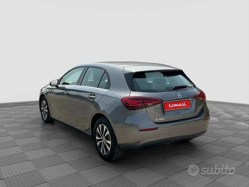 Mercedes-Benz A 180 2023 photo 3