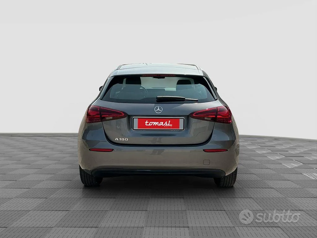 Mercedes-Benz A 180 2023 photo 4