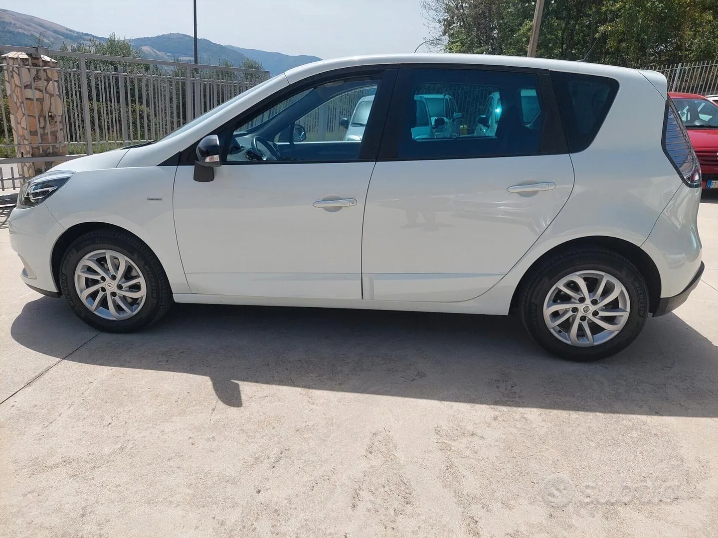 Renault Scenic 2016 photo 5