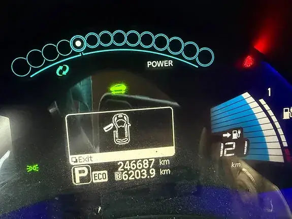 Nissan Leaf 2014 photo 3