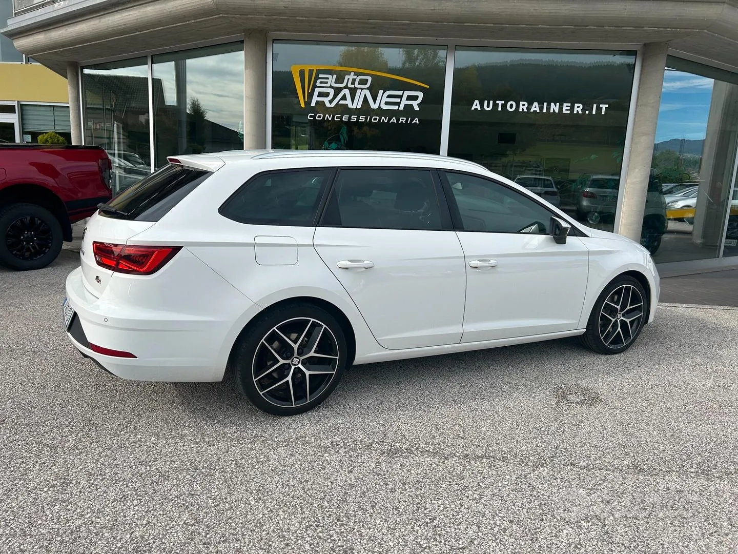 Seat Leon 2017 photo 2