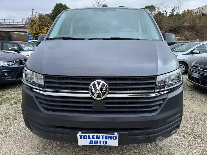 Volkswagen Caravelle 2023 photo 2