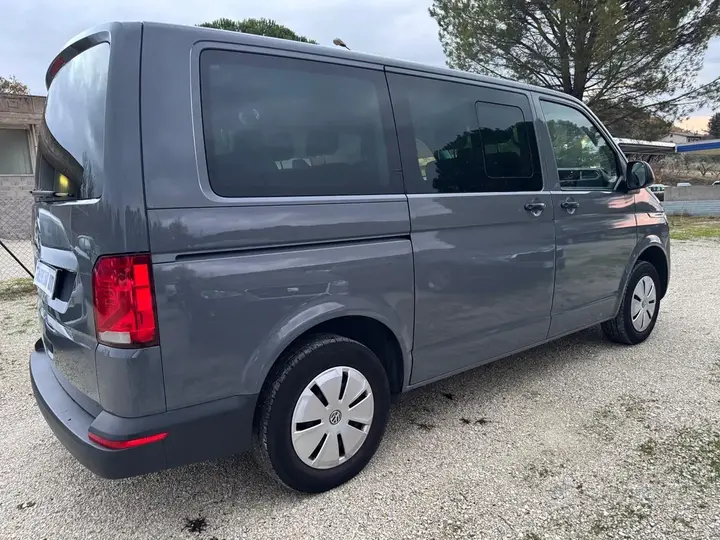 Volkswagen Caravelle 2023 photo 4