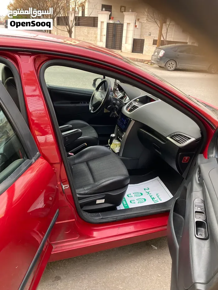 Peugeot 207 2008 photo 3