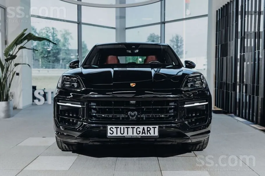 Porsche Cayenne 2024 photo 2