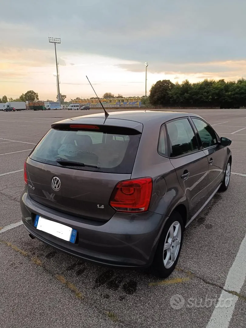 Volkswagen Polo 2009 photo 4