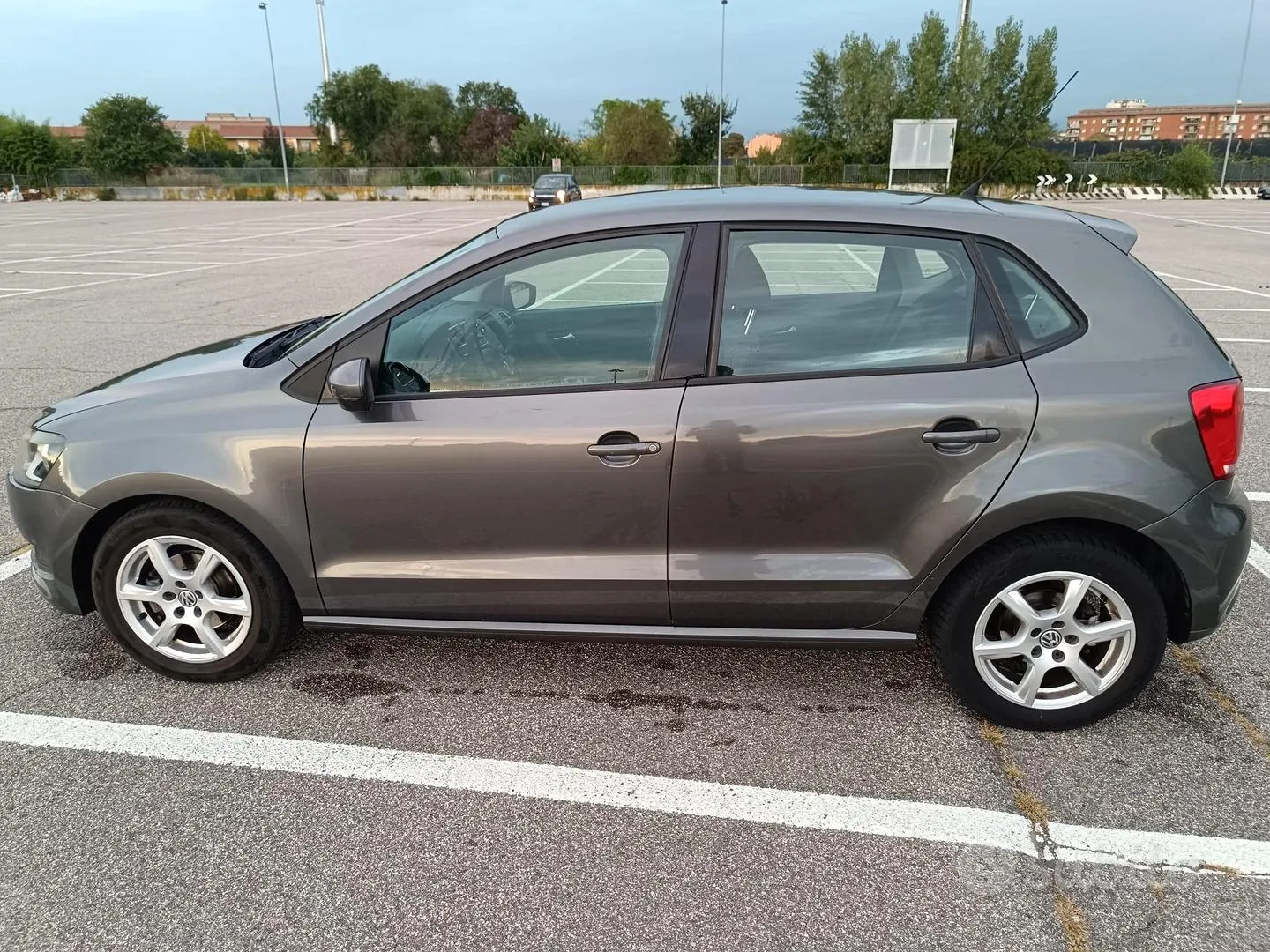 Volkswagen Polo 2009 photo 2