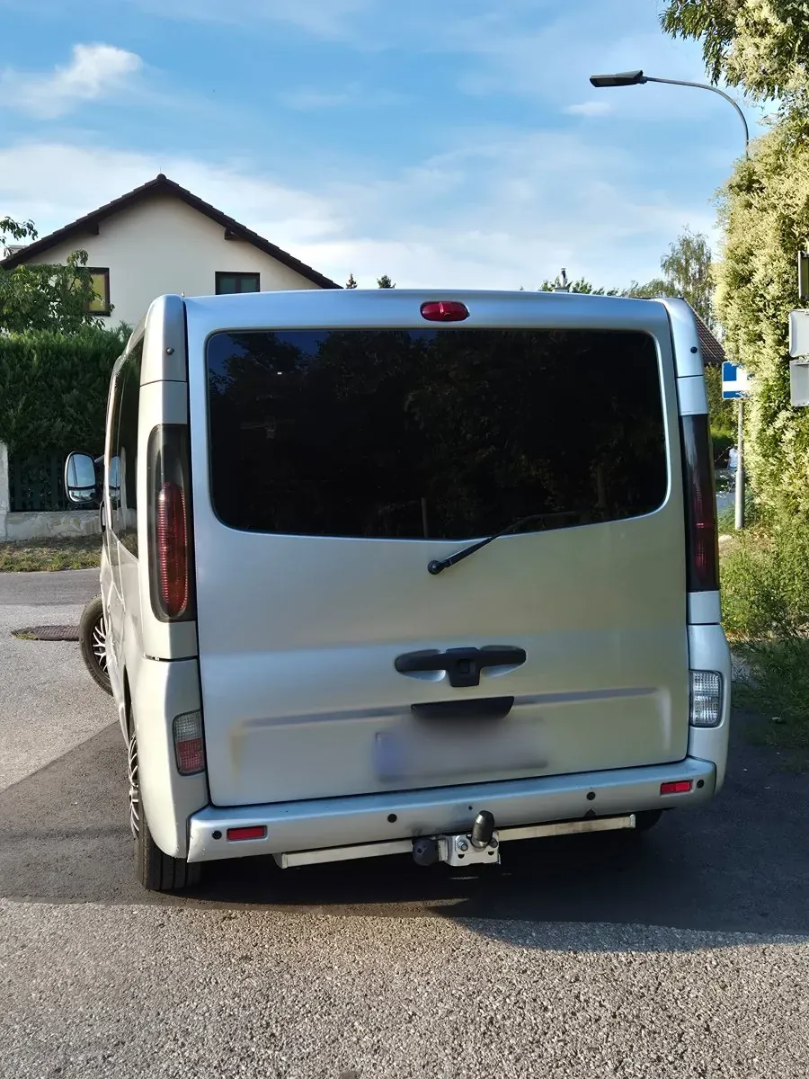 Renault Trafic 2005 photo 3