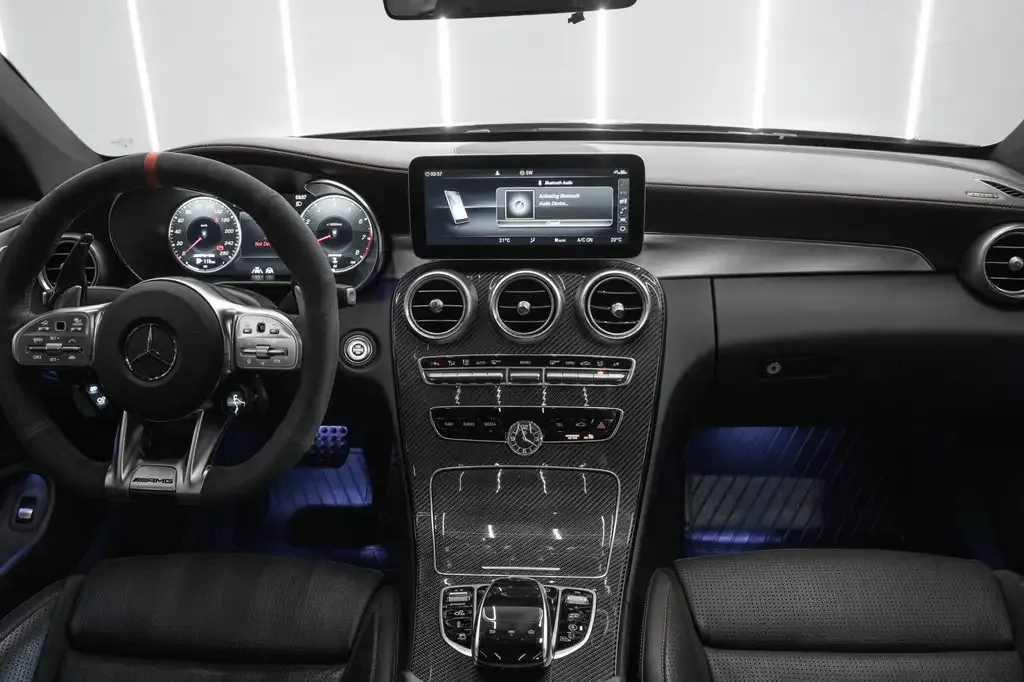 Mercedes-Benz C-Class 2020 photo 2