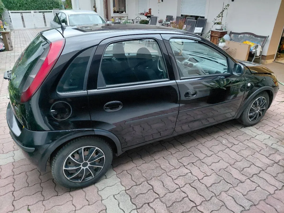 Opel Corsa 2005 photo 2