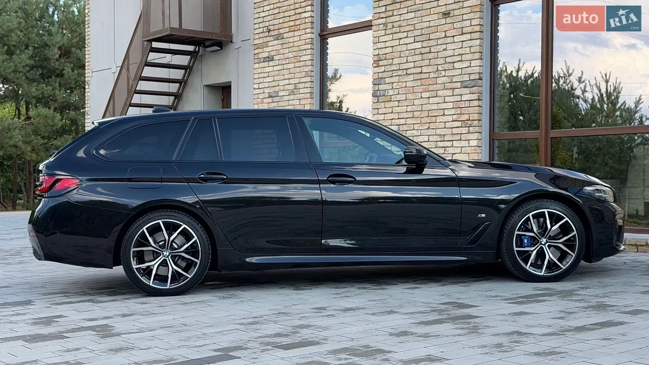 BMW 5 Series 2022 photo 3
