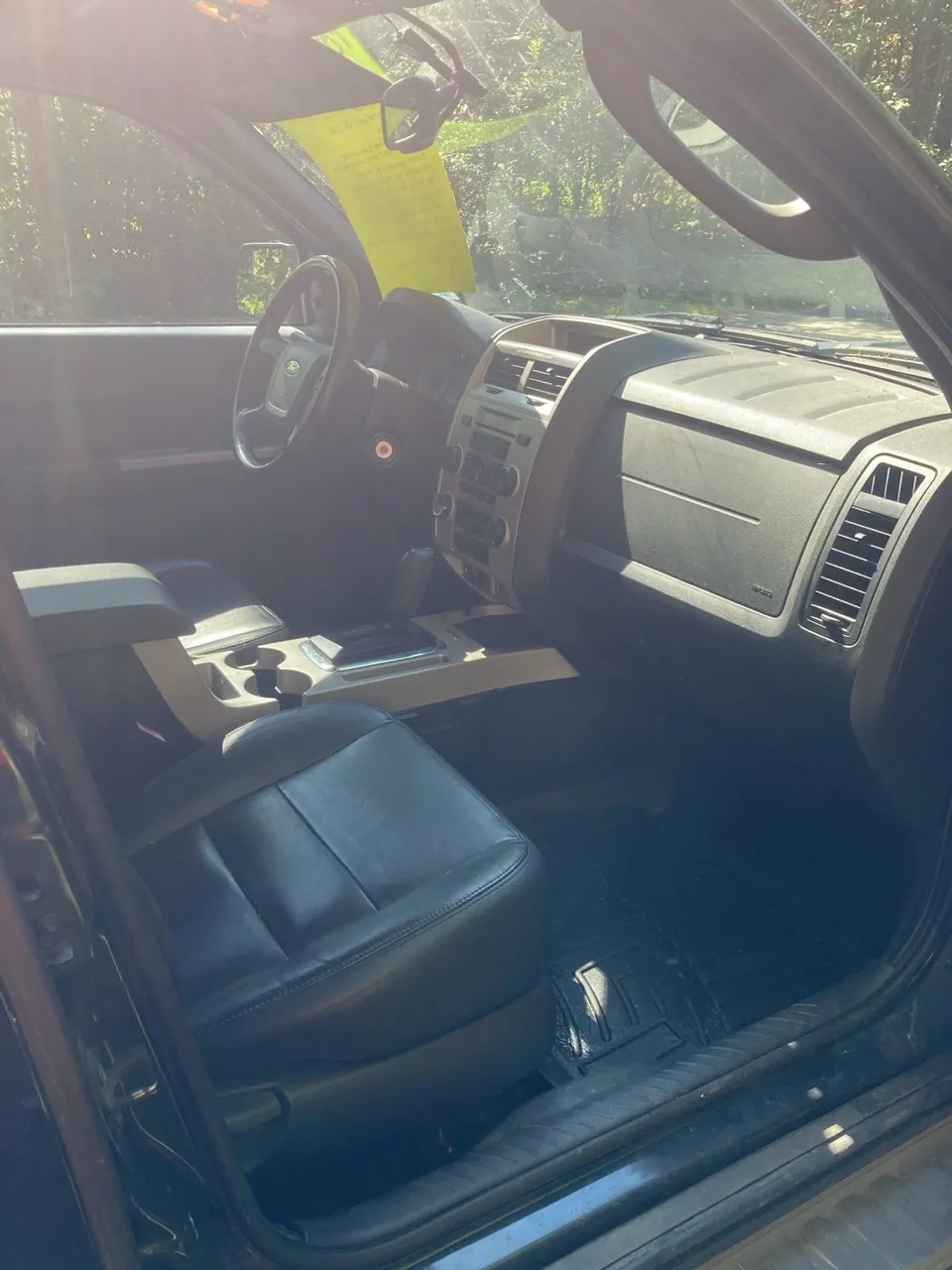 Ford Escape 2011 photo 3