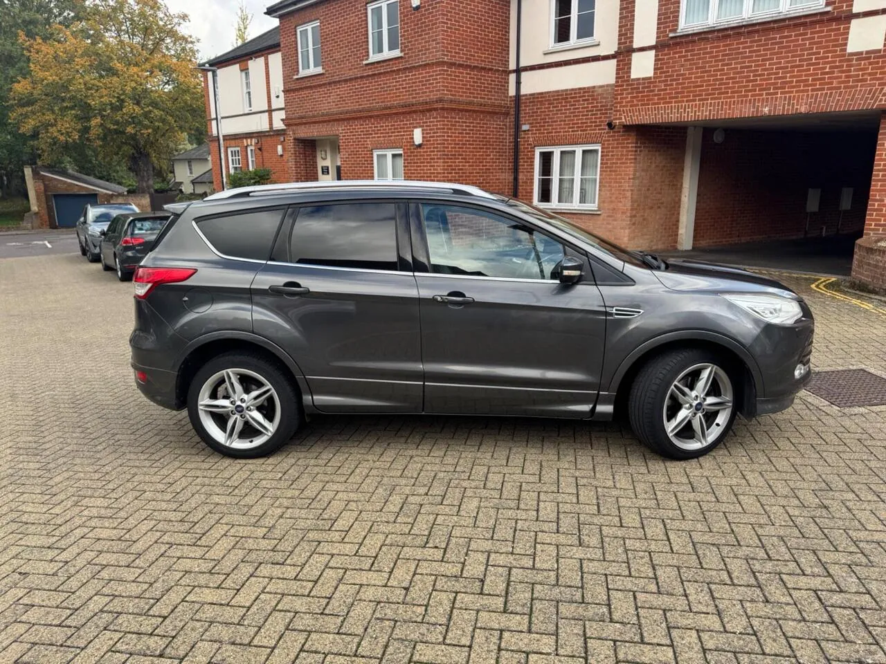 Ford Kuga 2014 photo 2