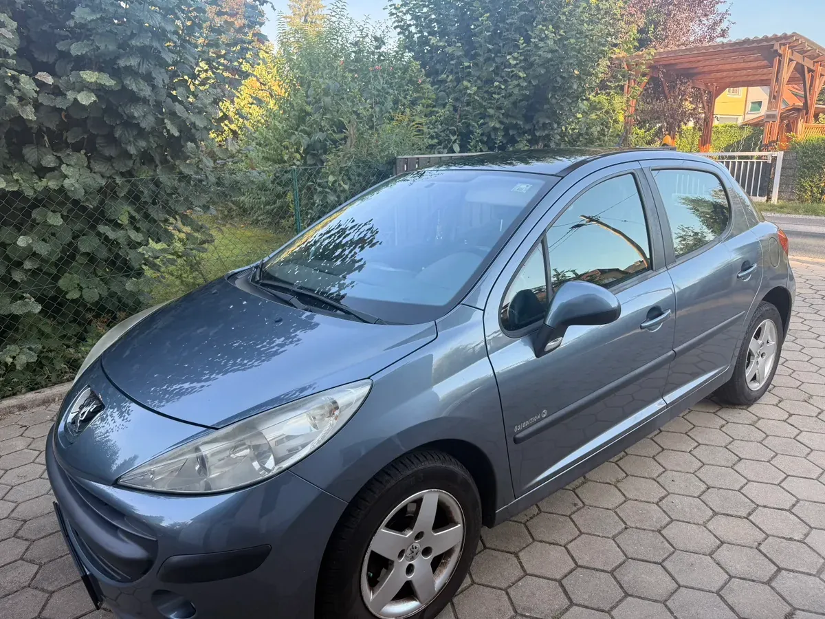 Peugeot 207 2007 photo 3
