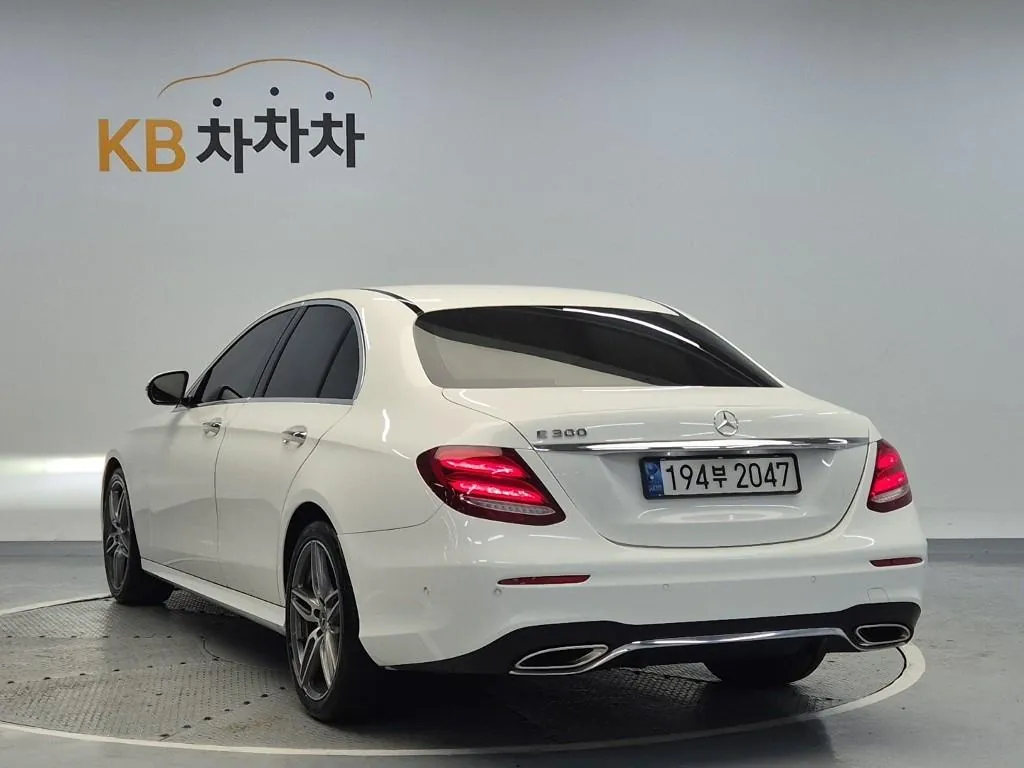 Mercedes-Benz E-Class 2019 photo 2