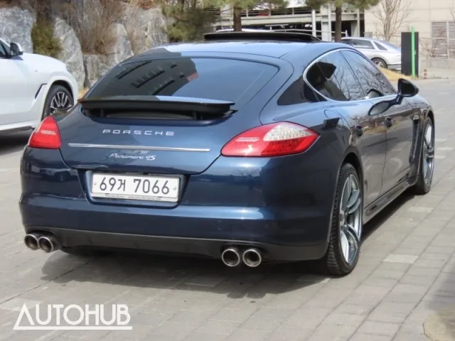 Porsche Panamera 2011 photo 3