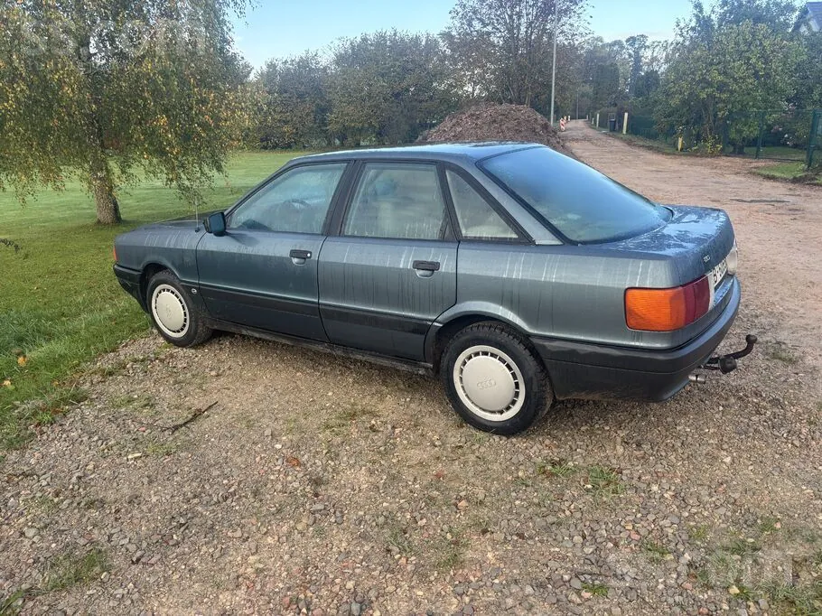 Audi 80