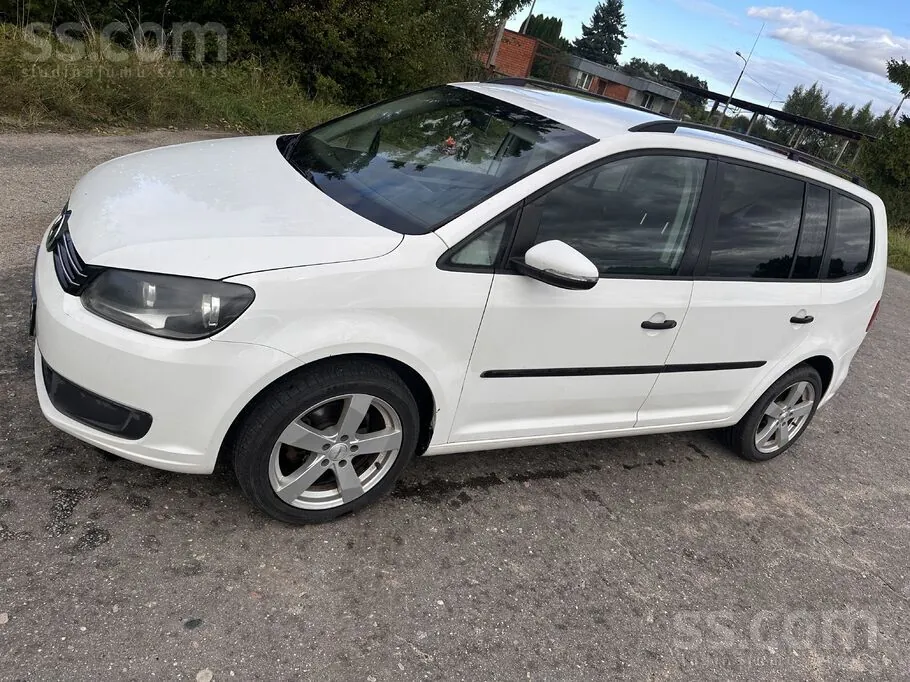 Volkswagen Touran 2011 photo 5