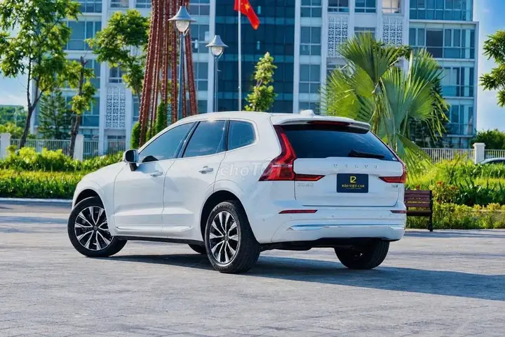 Volvo Xc60 2023 photo 2