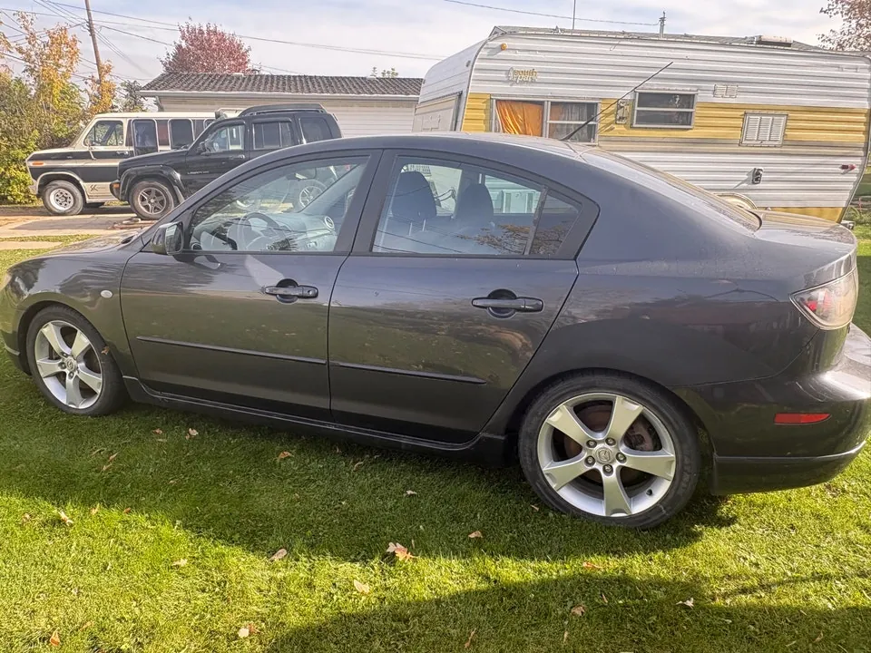 Mazda 3 2006 photo 2