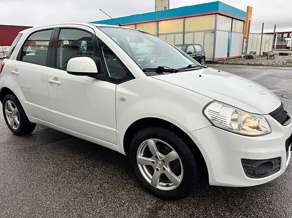 Suzuki Sx4 2010 photo 2
