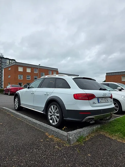Audi A4 Allroad 2012 photo 5