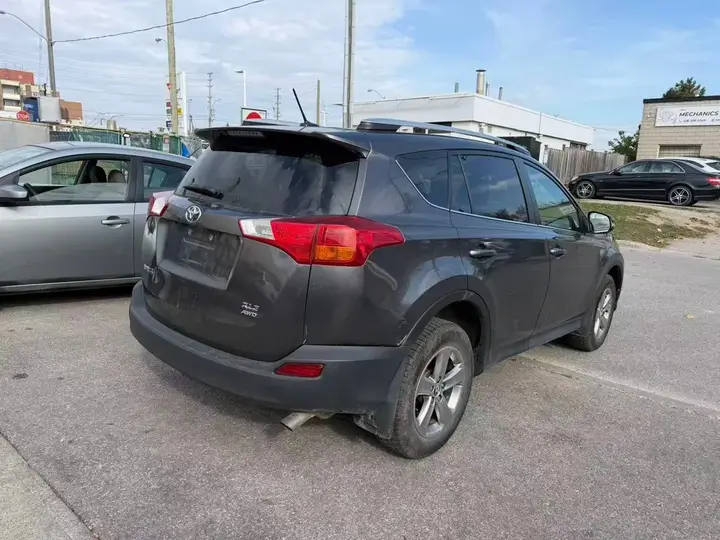 Toyota Rav4 2015 photo 4
