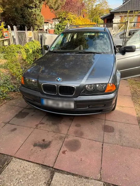 BMW 320I