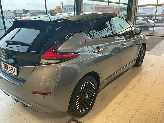 Nissan Leaf 2022 photo 2