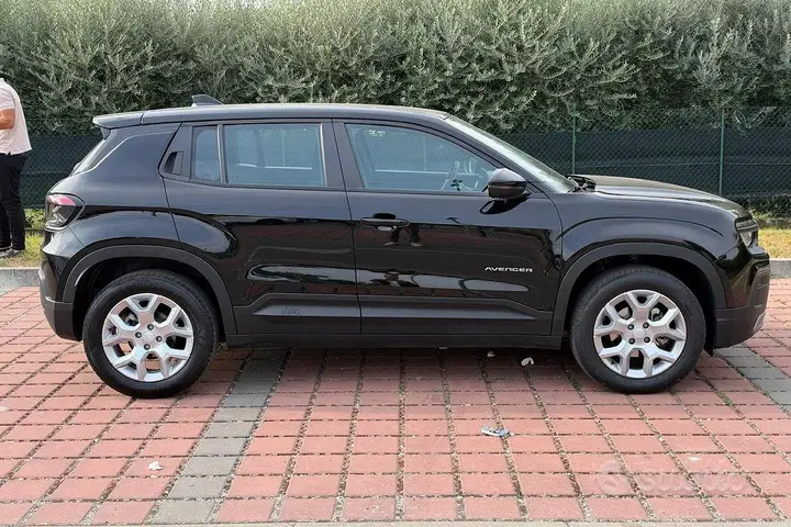 Jeep Avenger 2025 photo 4