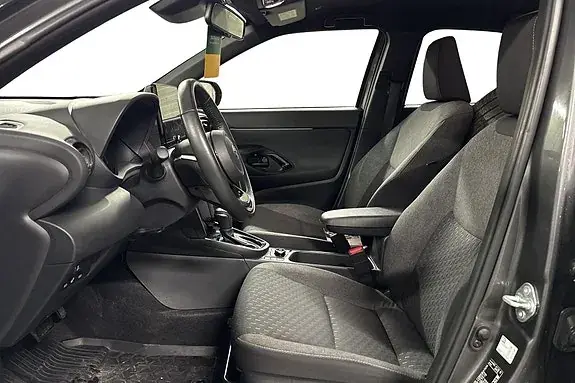 Toyota Yaris Cross 2025 photo 3