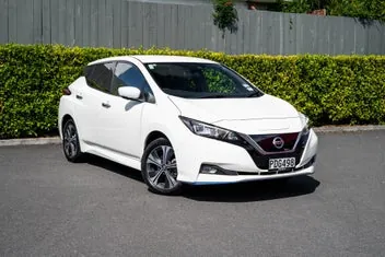 Nissan Leaf 2022 photo 2