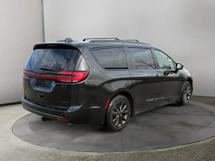 Chrysler Pacifica 2021 photo 5
