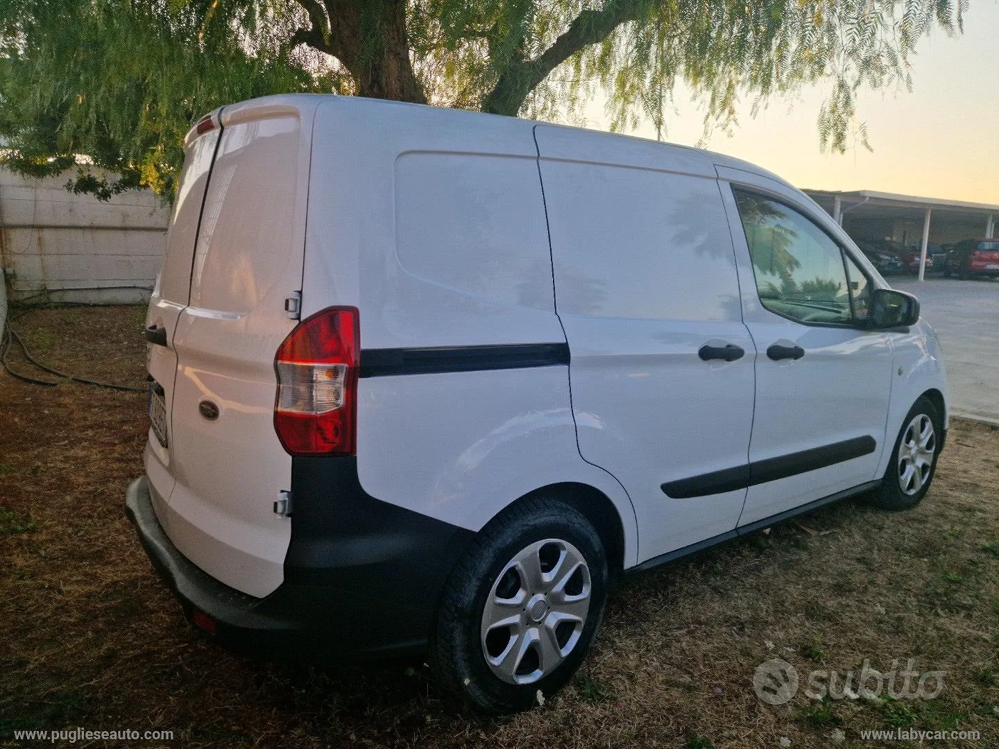 Ford Transit Courier 2018 photo 4