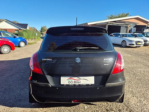 Suzuki Swift 2012 photo 4