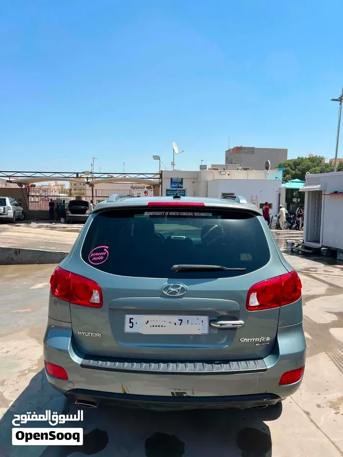 Hyundai Santa Fe 2010 photo 2