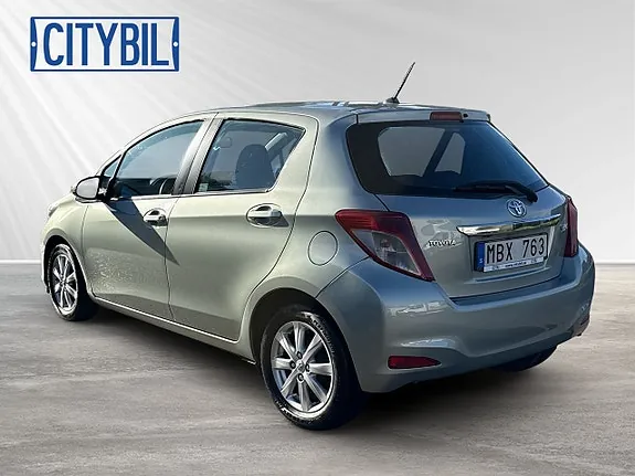 Toyota Yaris 2012 photo 3