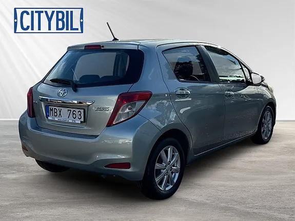 Toyota Yaris 2012 photo 4