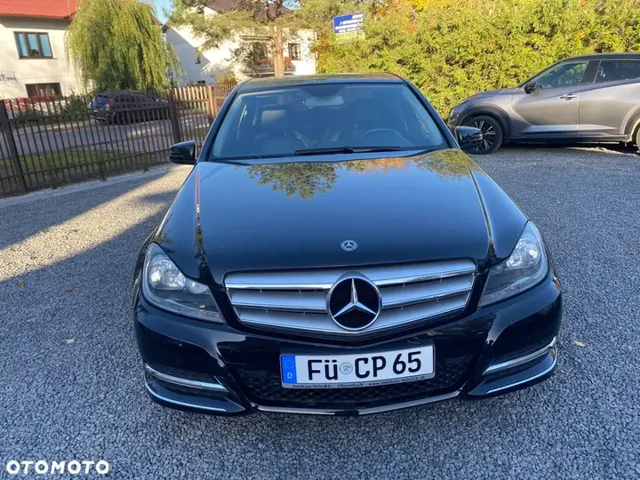 Mercedes-Benz C-Class 2012 photo 2