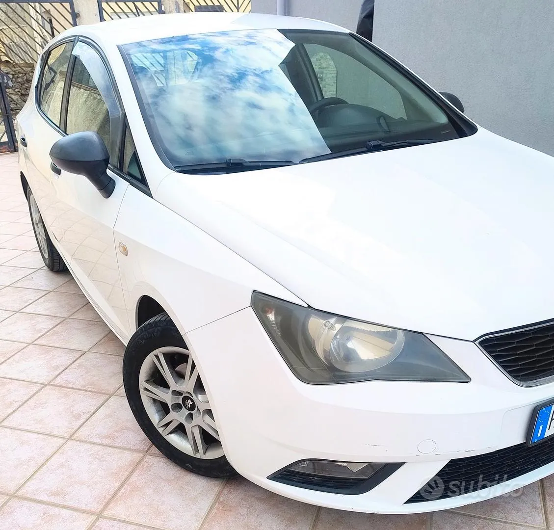 Seat Ibiza 2014 photo 2
