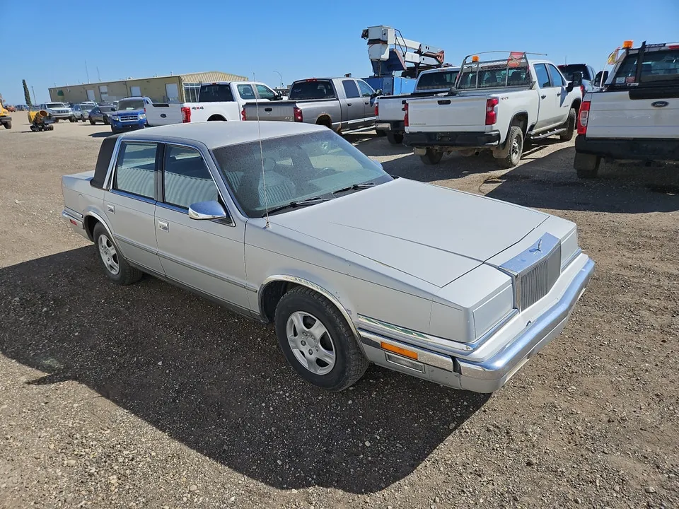 Chrysler New Yorker 1989 photo 2