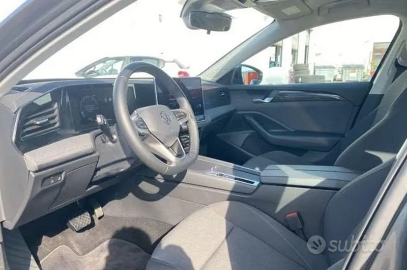 Volkswagen Passat Variant 2025 photo 5