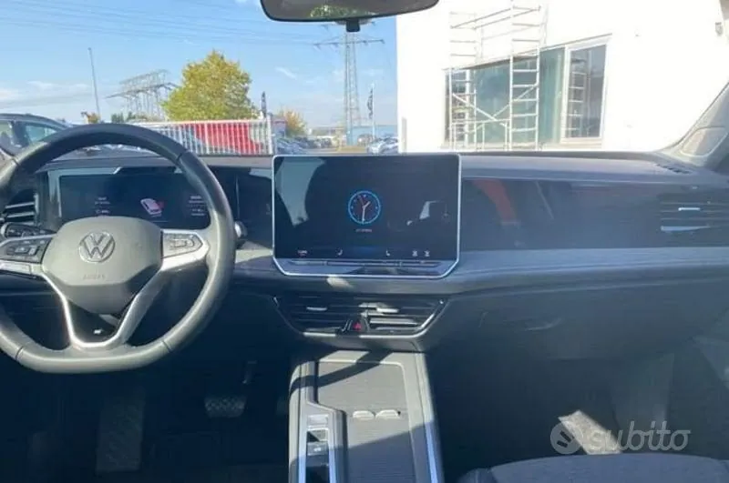 Volkswagen Passat Variant 2025 photo 4