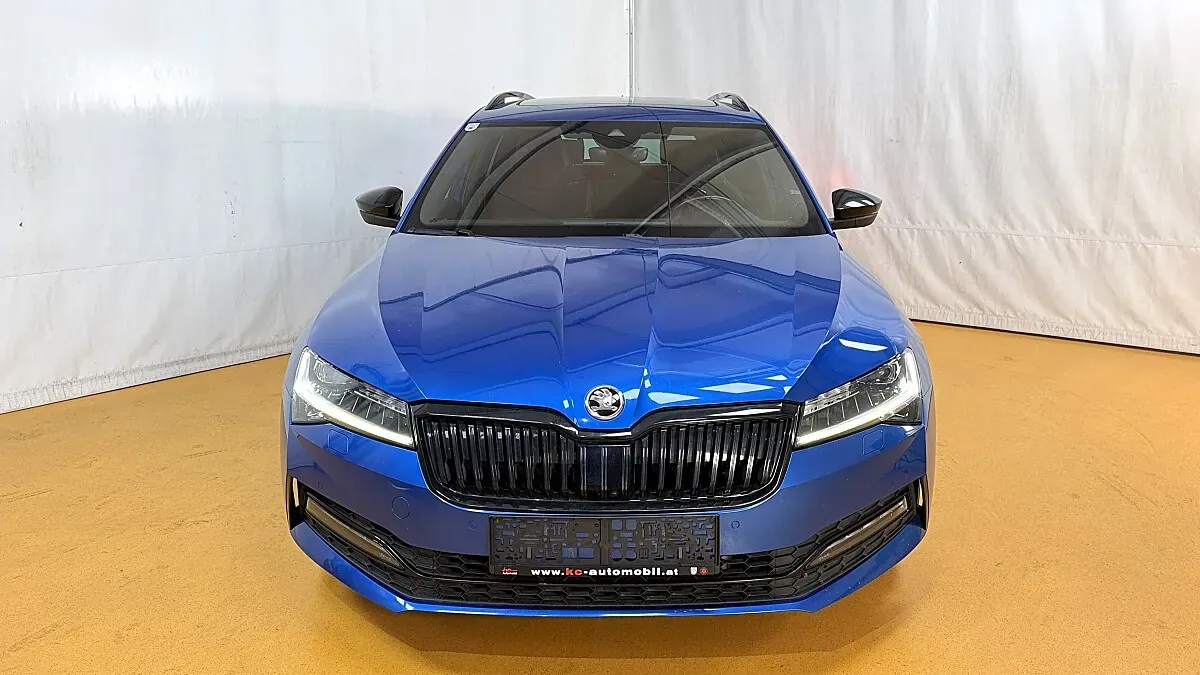 Skoda Superb 2021 photo 2