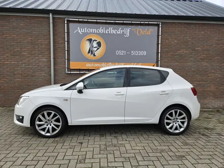 Seat Ibiza 2015 photo 4