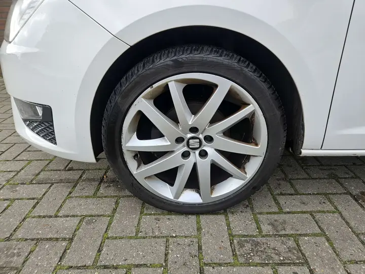 Seat Ibiza 2015 photo 5