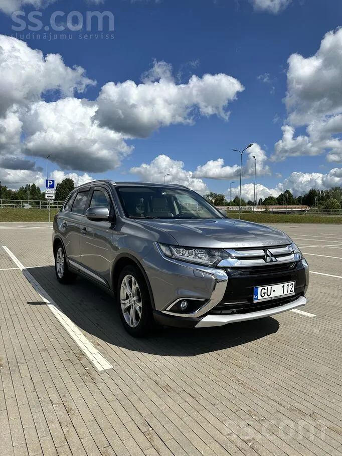 Mitsubishi Outlander 2016 photo 2