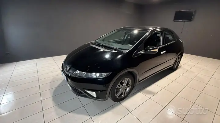 Honda Civic 2011 photo 2